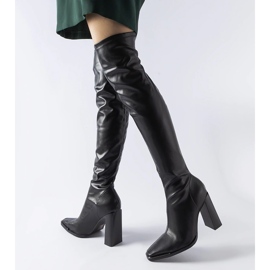 Fekete klasszikus magas sarkú csizma a Faubourg márkától 1