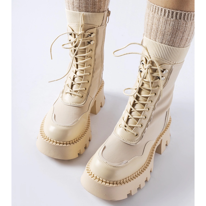 Bézs színű munkáscipő masszív Olona talppal 2