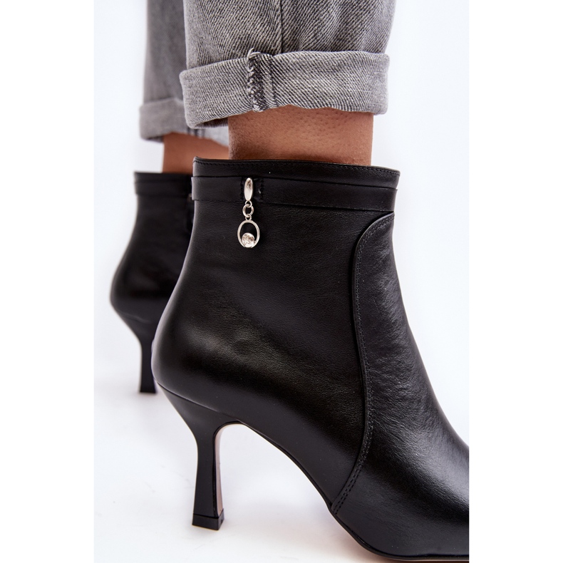 Bőr női bokacsizma Maciejka 06301-01 fekete 2