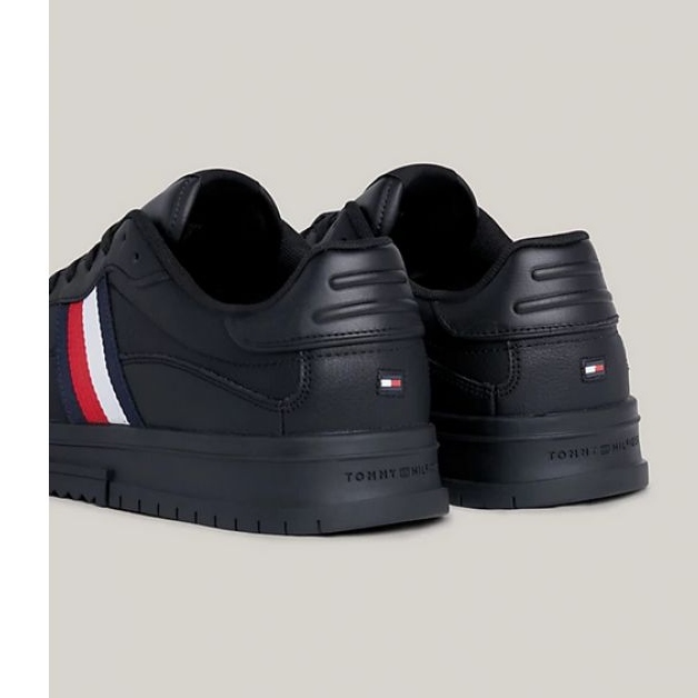 Tommy Hilfiger Supercup Leather Stripes M cipő FM0FM048240GQ fekete 1