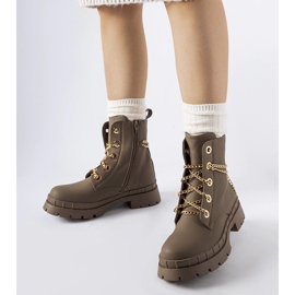 Barna túrabakancs Alcin lánccal 1