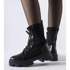 Fekete bebújós munkások Tarces-kötéssel 1