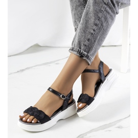 Fekete szandál a Nandy platformon 1 Fekete szandál a Nandy platformon 1