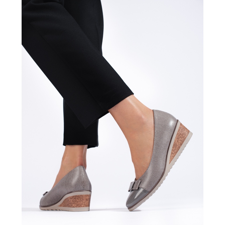 W. Potocki Női szürke pumpák a Potockitól, alacsony ékkel 1