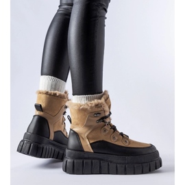 Bézs bokacsizma masszív Cervantes talppal 1