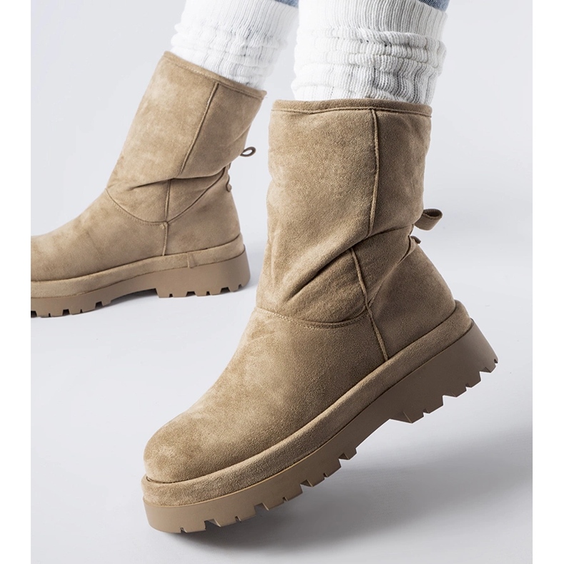 Barna hőszigetelt csizma masszív Flavia talppal 1