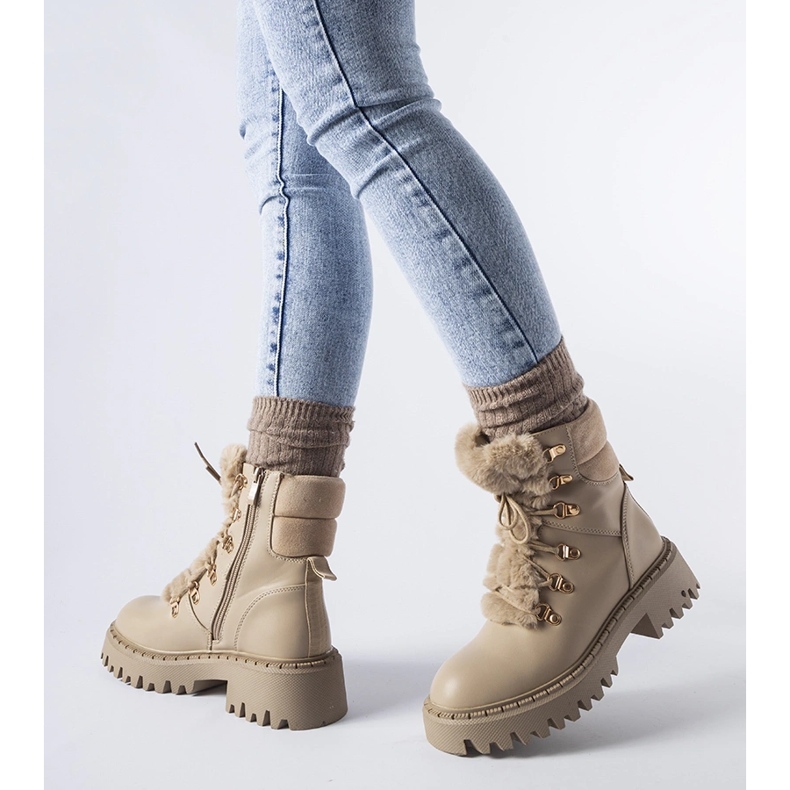 Bézs színű munkásnadrág díszszőrmével a Quarto-tól 1