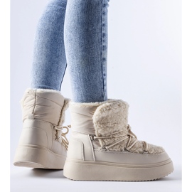 Bézs színű hócsizma masszív Elvio platformon 1 Bézs színű hócsizma masszív Elvio platformon 1
