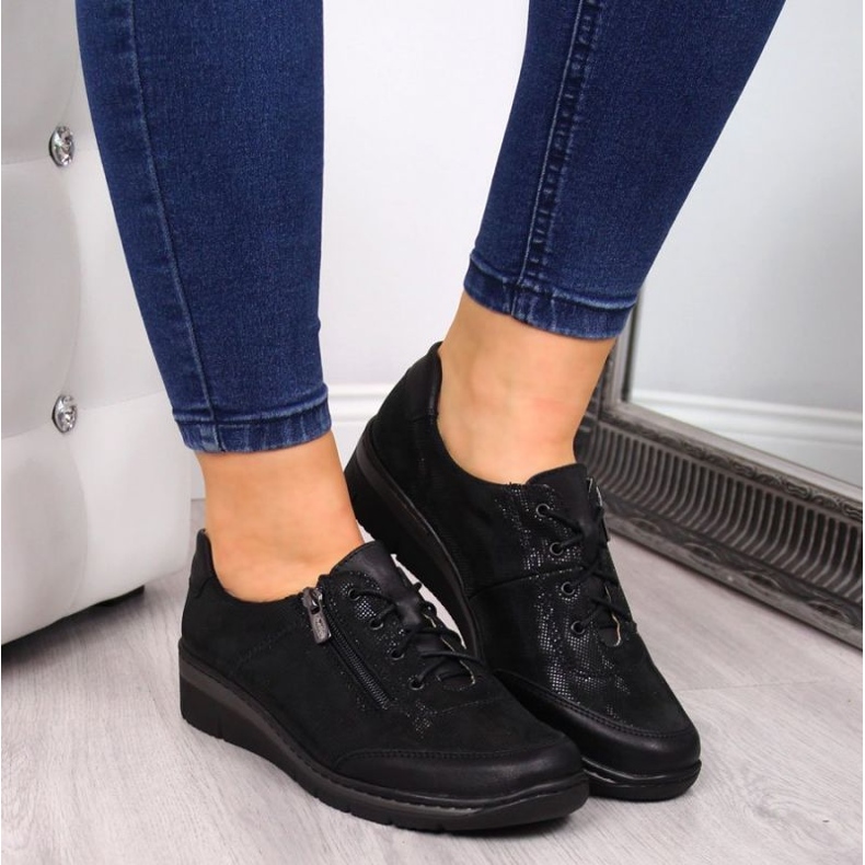 Helios W H334B fényes bőr cipő, fekete 2