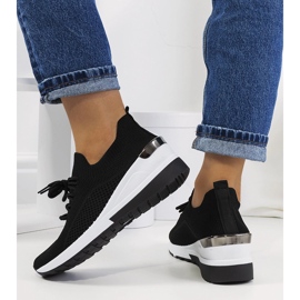 Fekete tornacipő a Sabelia éken 2