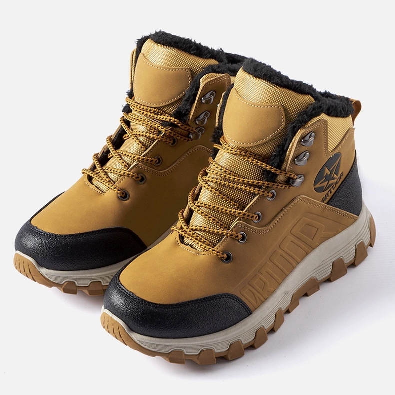 Barna szigetelt férfi túracipő a Nurra-tól 1