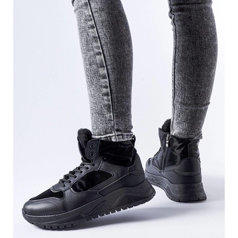 Fekete szigetelt magas Malles tornacipő 1