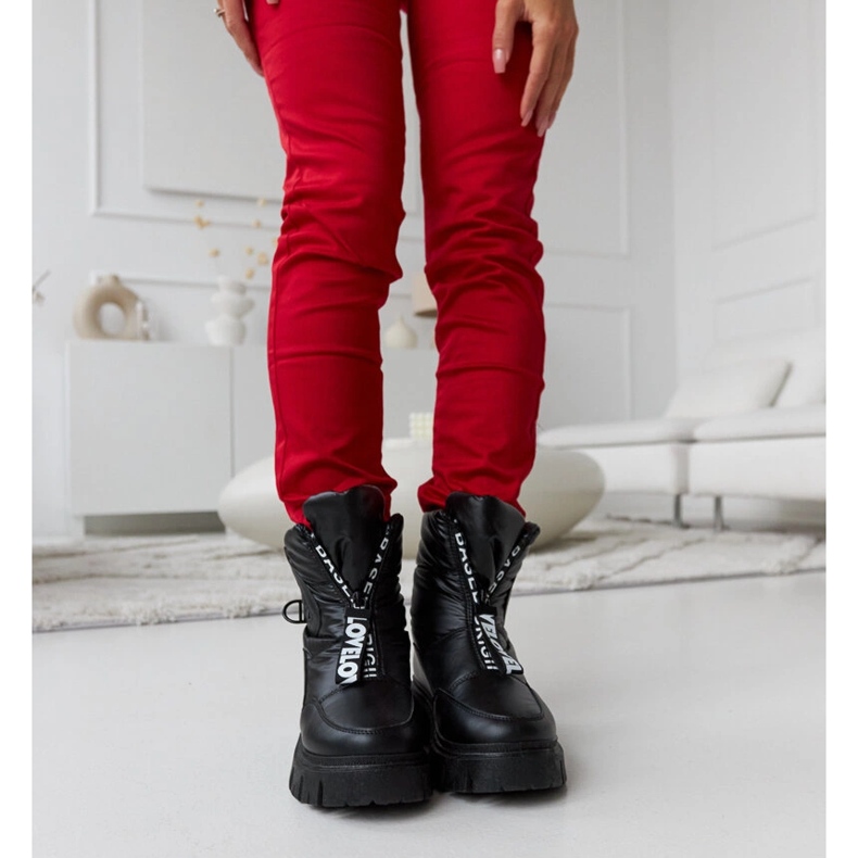 Fekete hőszigetelt hócsizma Eulalia felirattal 1 Fekete hőszigetelt hócsizma Eulalia felirattal 1