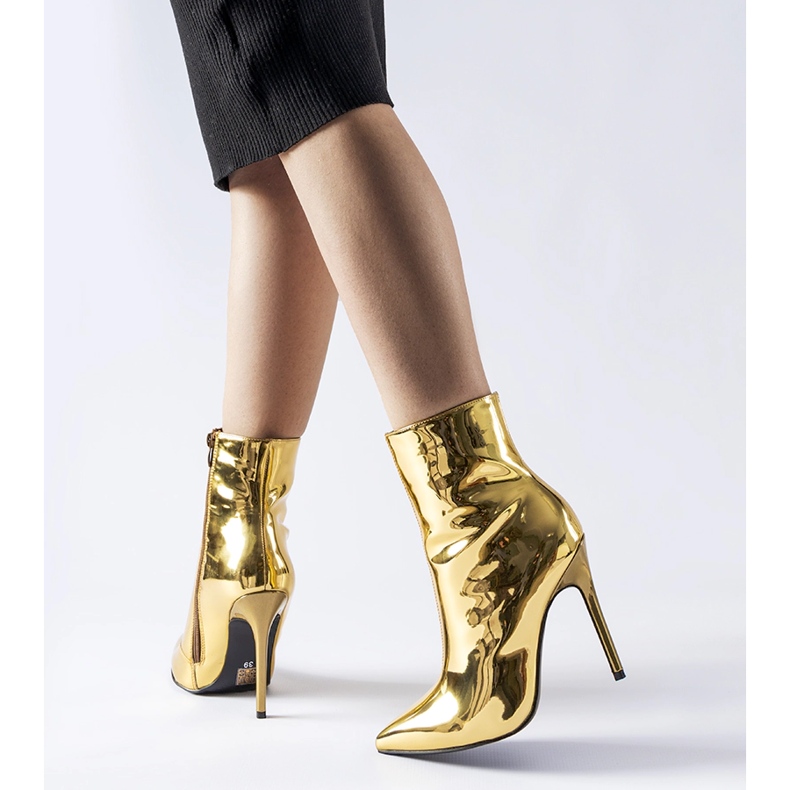 Gaetana arany patentos tűsarkú bokacsizma aranysárga 1