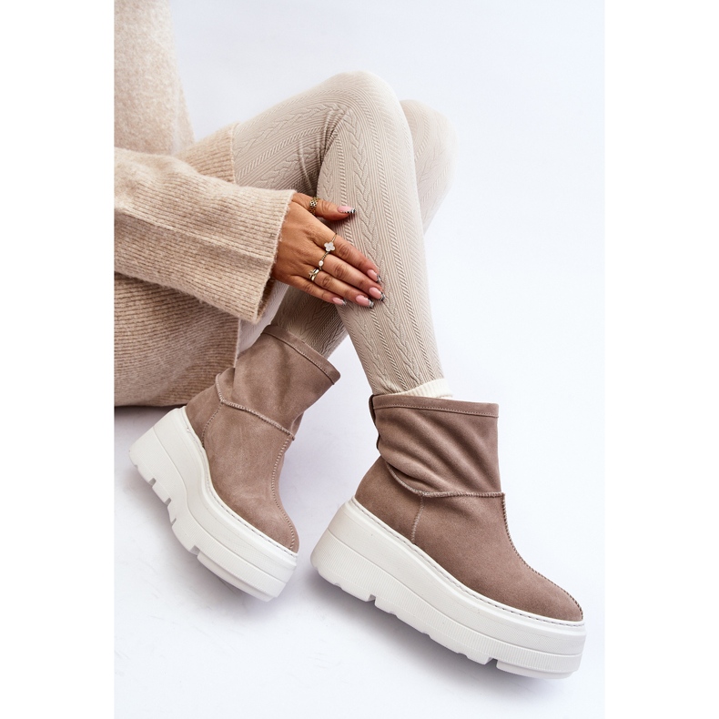 Bőr női bokacsizma masszív bézs színű Zazoo 3424 talpon 2