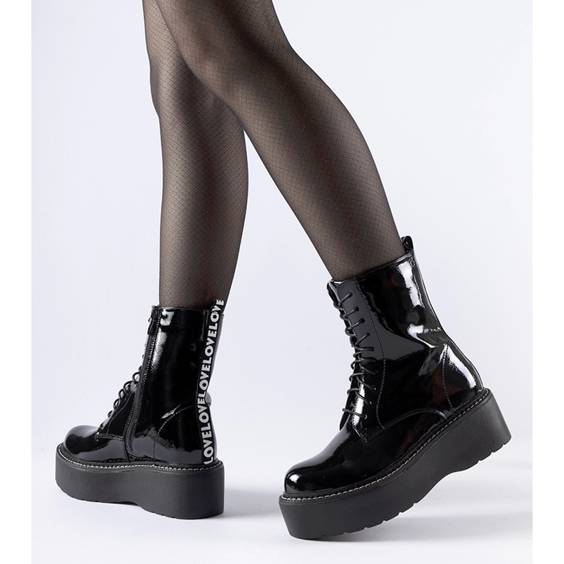 Fekete szabadalmi munkások a Leos platformon 1