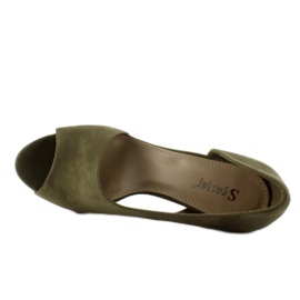 C70P Olive aszimmetrikus, nyitott orrú sarok zöld 2