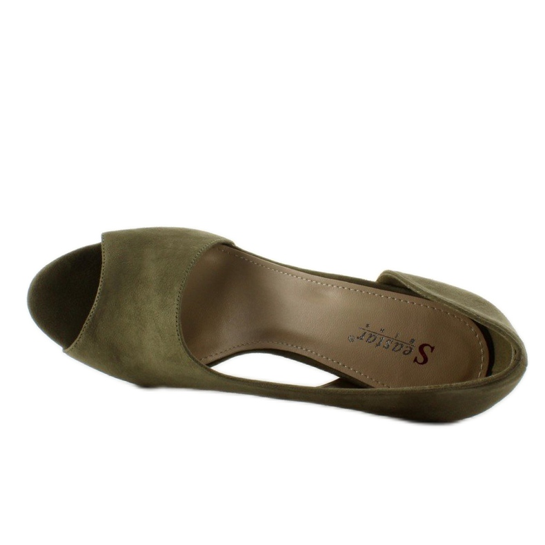 C70P Olive aszimmetrikus, nyitott orrú sarok zöld 2