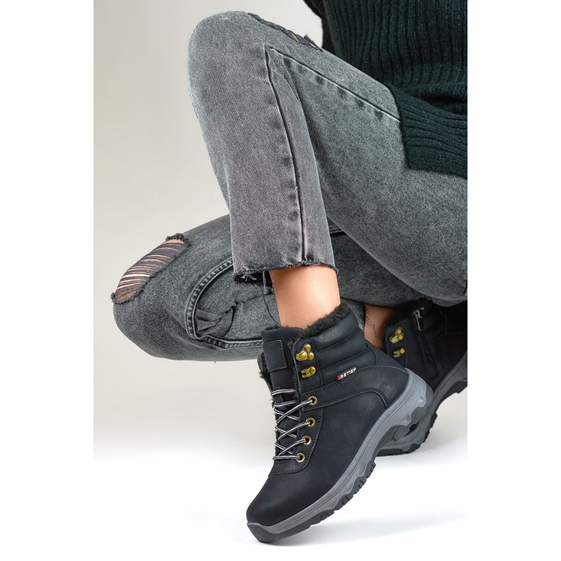 Női magas trekking cipő, fekete 1