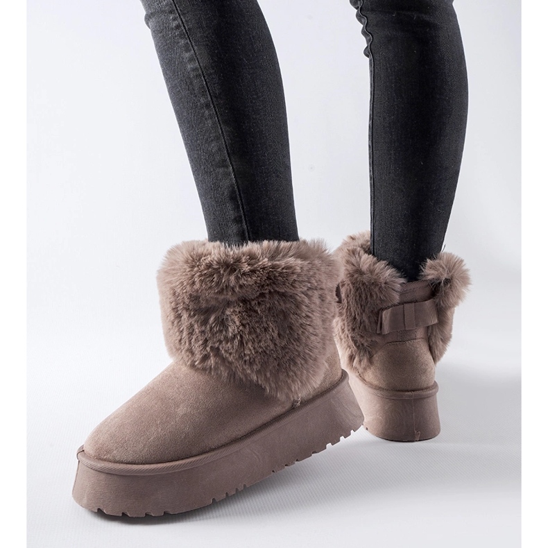 Lila hócsizma Adelfia szőrmével díszítve ibolya 1 Lila hócsizma Adelfia szőrmével díszítve ibolya 1