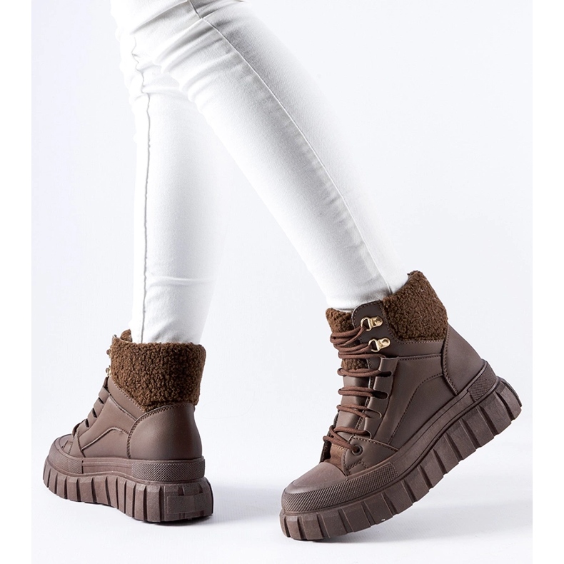 Barna hőszigetelt Adamsville tornacipő 1