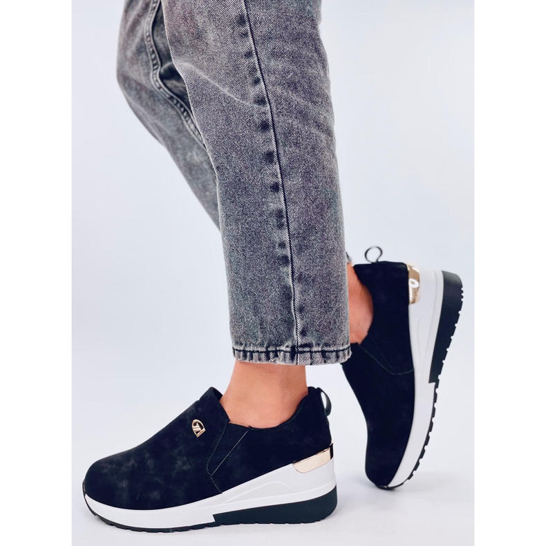 Hense fekete ék alakú cipő 1