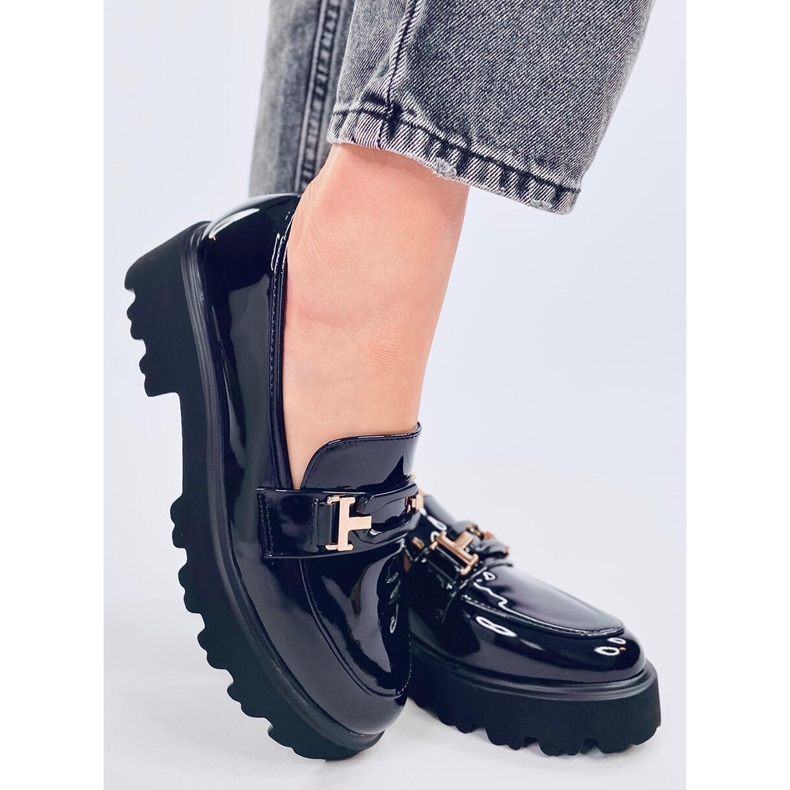 Manff Fekete lakkbőr mokaszinok 1