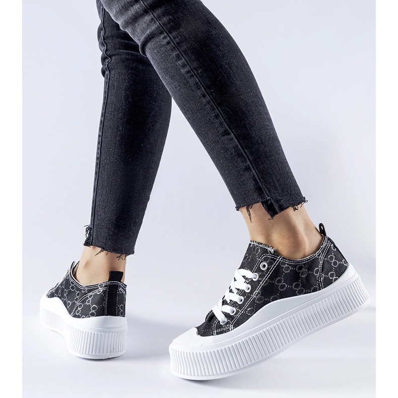 Cavi monogrammal díszített fekete tornacipő 1