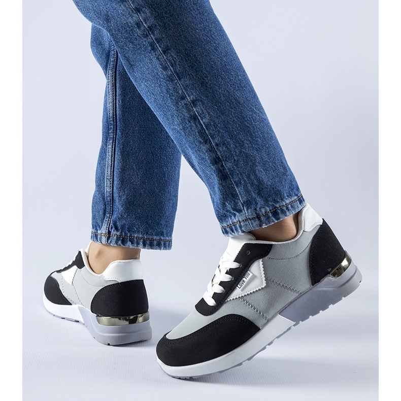 Szürke és fekete szövet tornacipő a Geraldino-tól 1