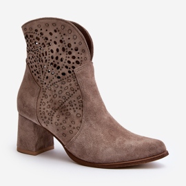 Zazoo 3166/P női áttört magassarkú csizma, velúr, bézs 1 Zazoo 3166/P női áttört magassarkú csizma, velúr, bézs 1