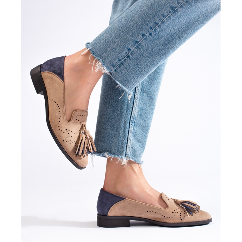 Daszyński áttört bézs velúr mokaszinjai 2