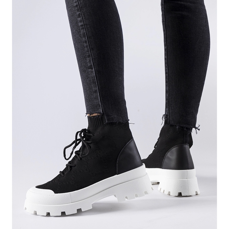 Fekete Éric magasszárú tornacipő 1