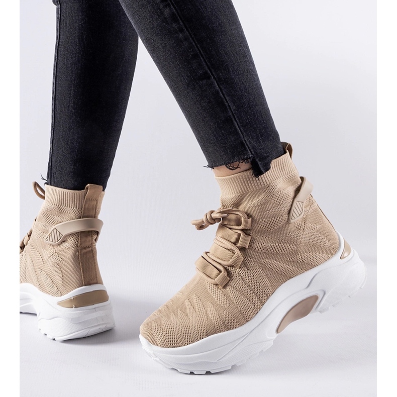 Barna magasszárú Vigatto tornacipő 1