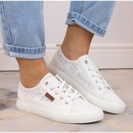 Big Star fehér csipke tornacipő W274925 1