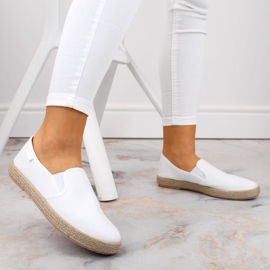 Női bebújós espadrillák, fehér Big Star DD274015 2 Női bebújós espadrillák, fehér Big Star DD274015 2