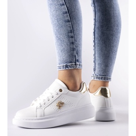 Fehér tornacipő cirkon Fairfax applikációval 1