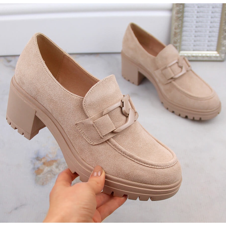 Női cipő, velúr mokaszin magas sarkon és platformon, bézs Vinceza 10921 1