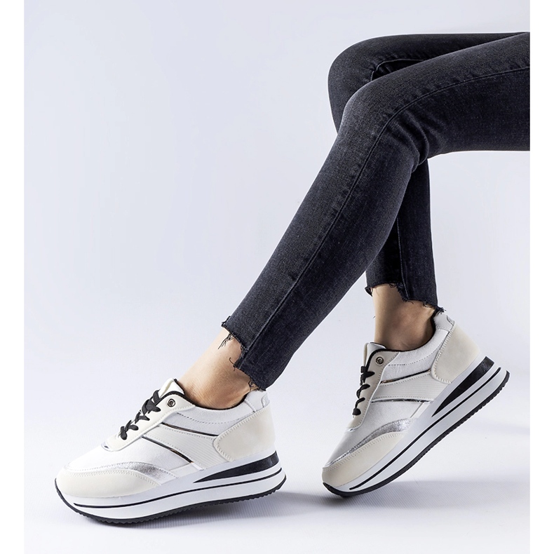 Fehér tornacipő a Nutter platformon bézs 1