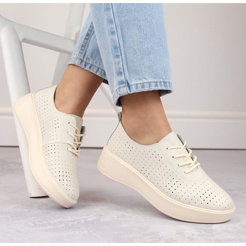 Sergio Leone W SK431 bézs bőr áttört cipő 2