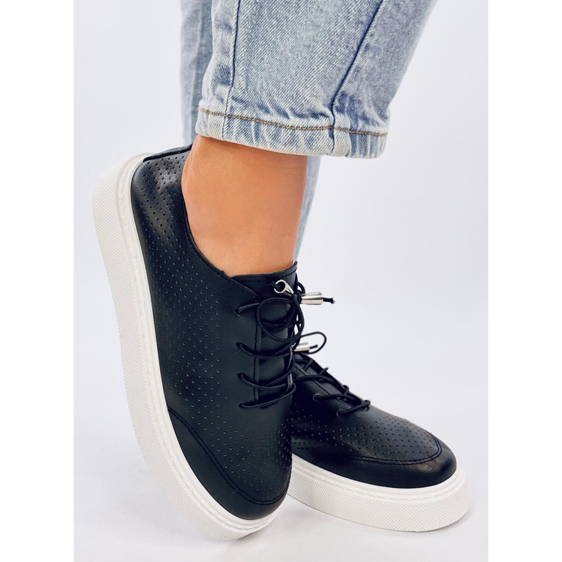 Zinder Fekete áttört tornacipő 2