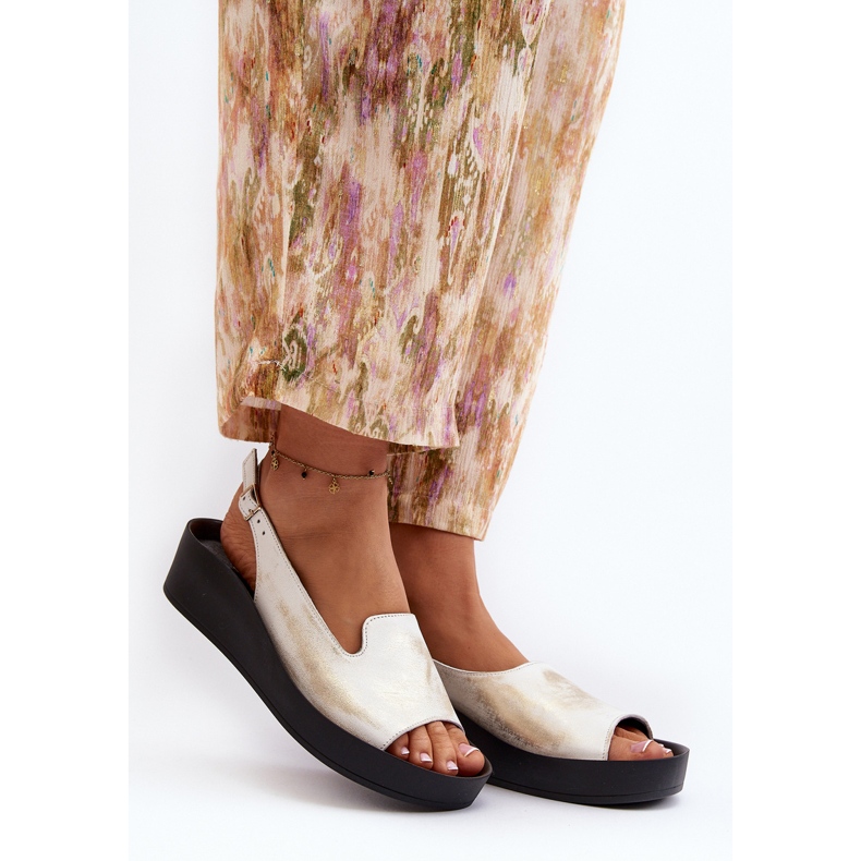 Zazoo 2893 női bőr szandál vastag talpon, szálcsiszolt arany aranysárga 2