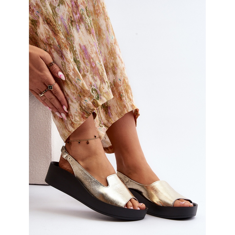 Zazoo 2893 női bőr szandál vastag talppal, arany aranysárga 1