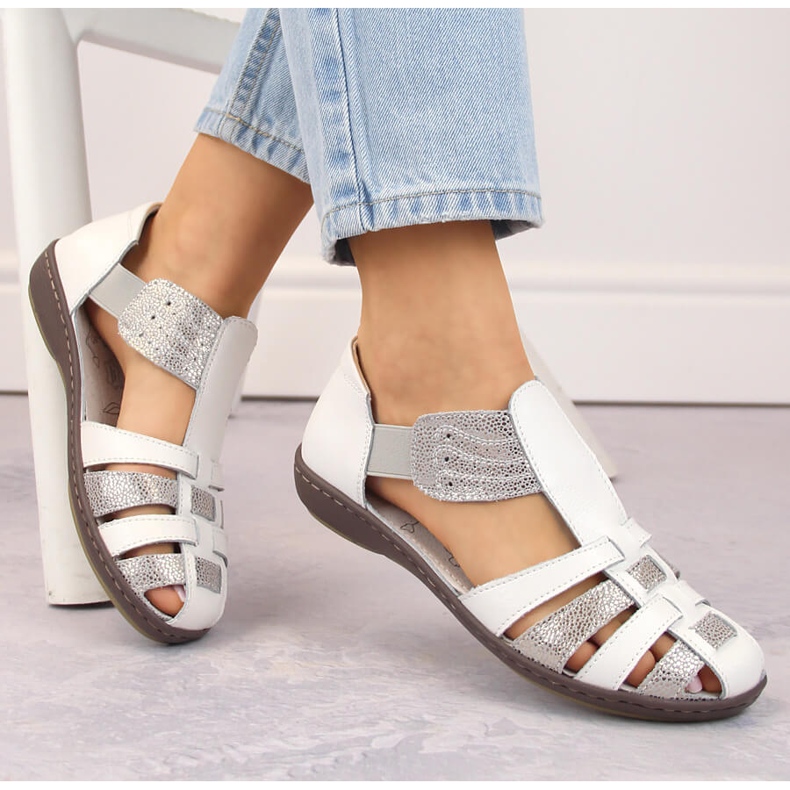 Női bőr zárt szandál, bézs, T.Sokolski 2