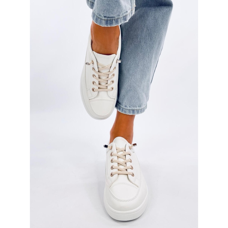 Stocks Bézs színű női tornacipő fehér 2