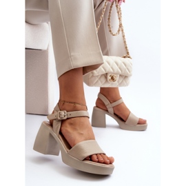Zazoo 40386 női bőr szandál tömbön, bézs 1