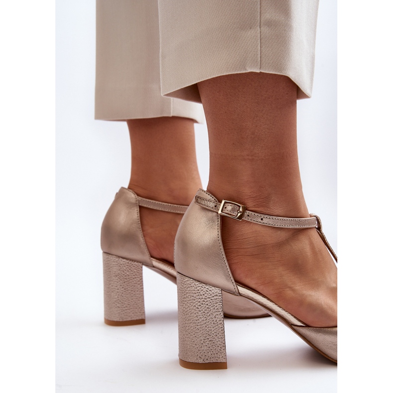 Bőr szandál magas sarkú díszítéssel Laura Messi 2758 Gold aranysárga 1