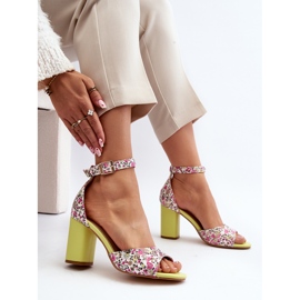 Sárga virágú magassarkú szandál Vitamella 1