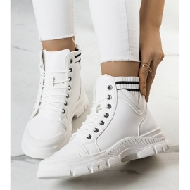 Innes fehér szigetelt csizma 1 Innes fehér szigetelt csizma 1