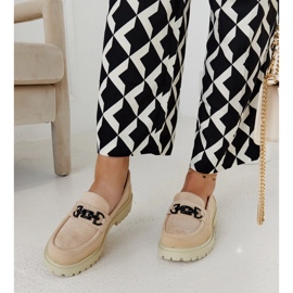 Bézs színű velúr cipők Lyle csattal 1