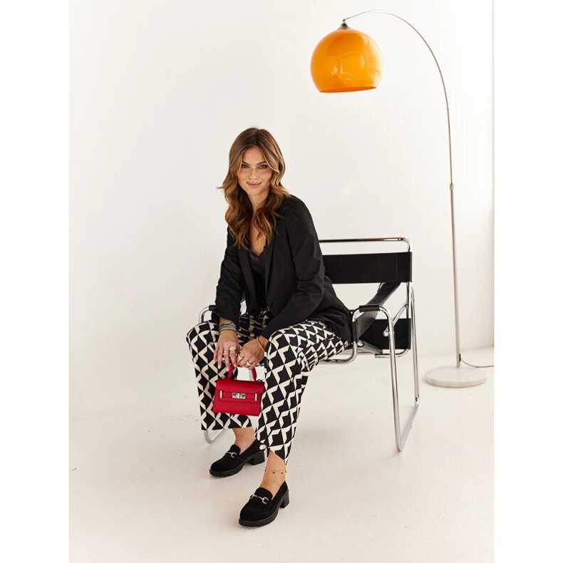 Fekete velúr Grisel naplopók 2